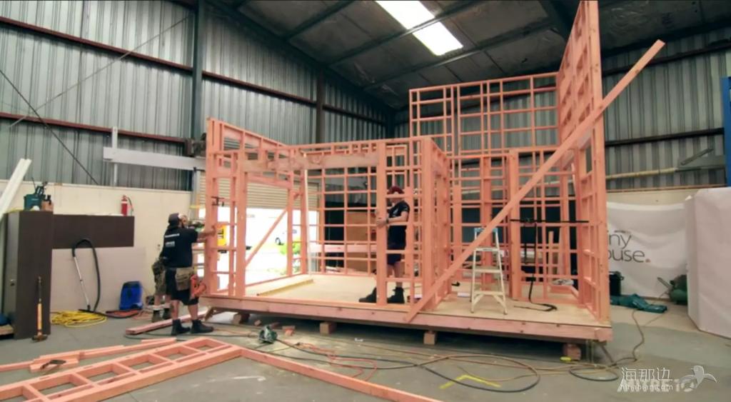 惊呆！看这对新西兰小夫妻花6周在35平米上建的DreamHouse