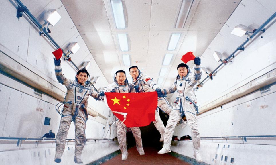 航天服真实揭秘,3000万的航天服是什么样子