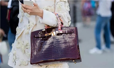 人生中第一只大牌包该怎么选,大牌包如何背出高级感