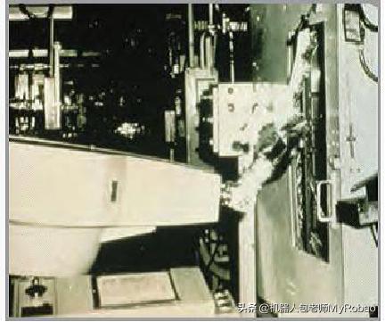 工业机器人的发展历史简短,工业机器人史上介绍了几种机器人