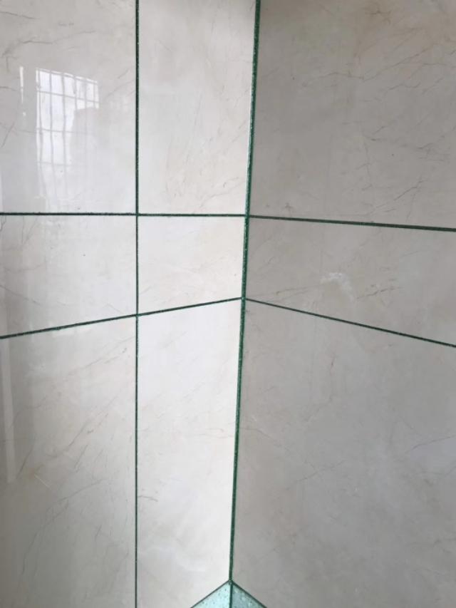 家庭用客厅美缝地砖适合多大尺寸,客厅美缝用美缝剂还是环氧彩砂