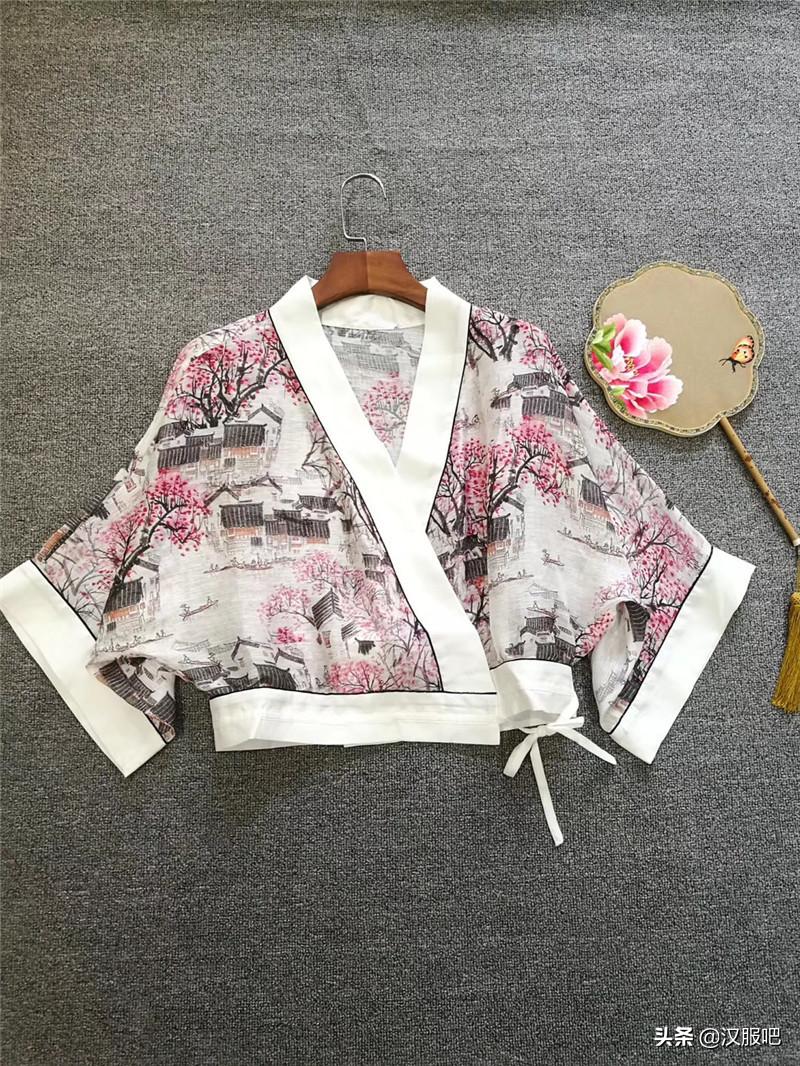 如何选择适合自己的汉服款式,汉服道袍怎么搭配才好看