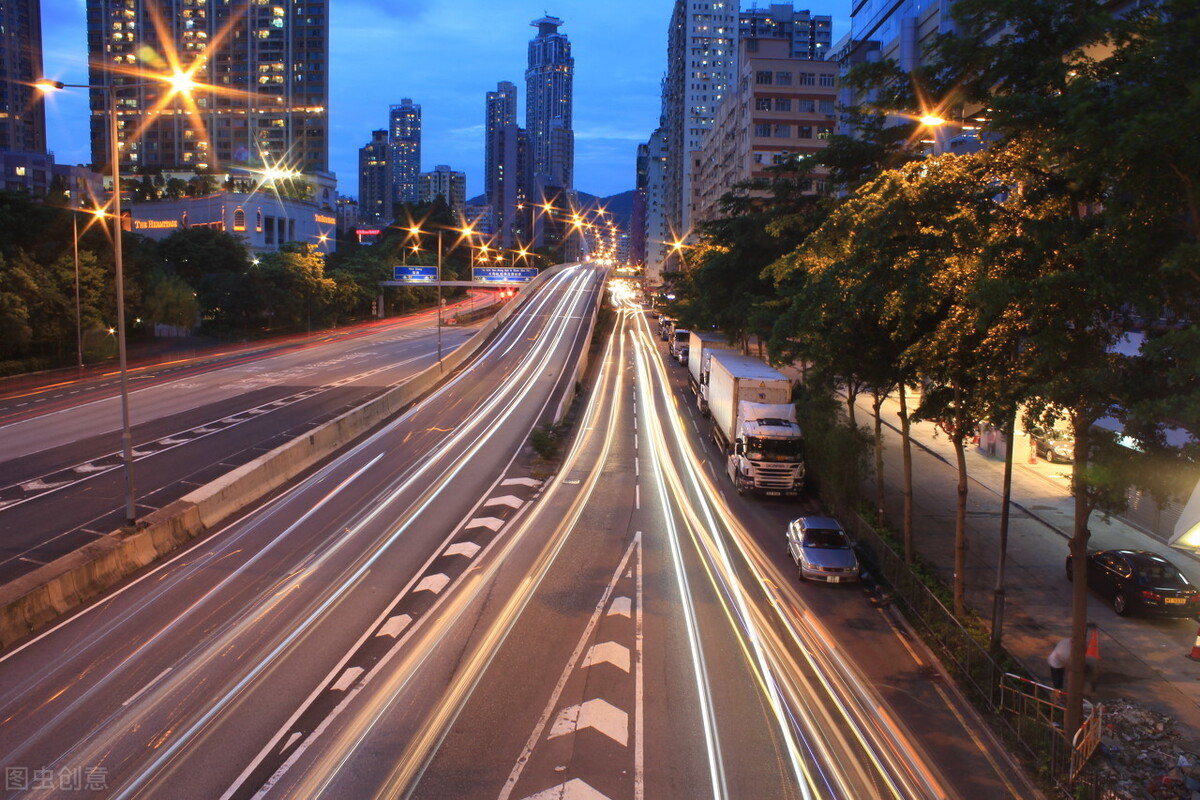 “盲人掌灯”还要走多远？——试论我国教育的本土化问题