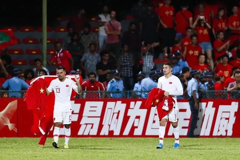 艾克森归化国家足球队-中国人是否适合踢足球