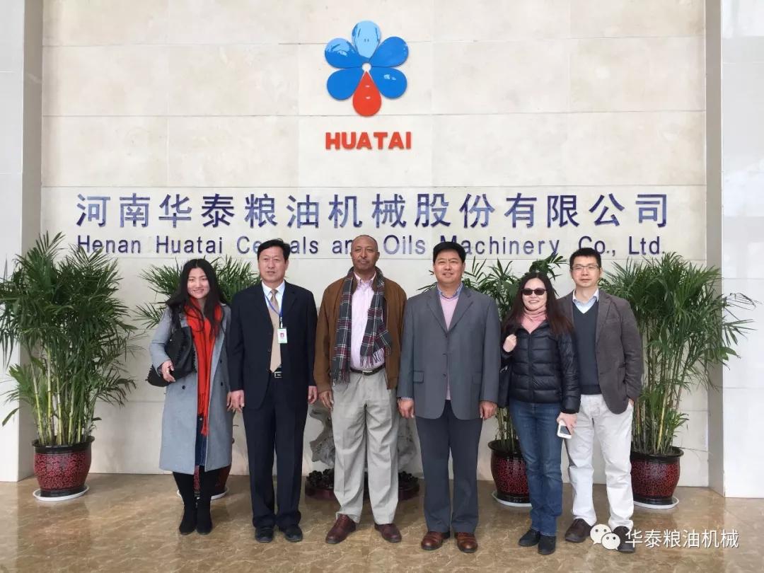 河南华泰粮油机械项目,棕榈果榨油机器