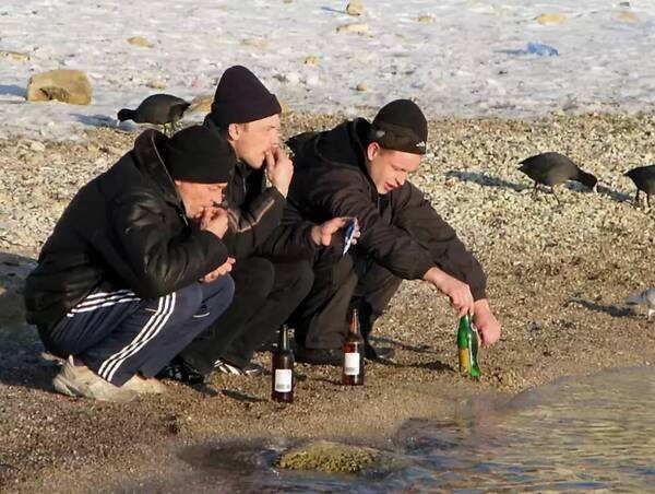 寻物|这个年出不了门，在家嗑瓜子吧，或许能尝到幸福的滋味