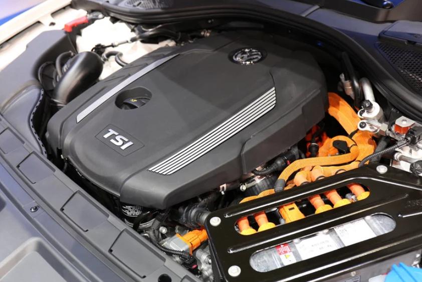 沃尔沃xc60和辉昂和君越选哪个好,18年辉昂和19年辉昂有什么区别