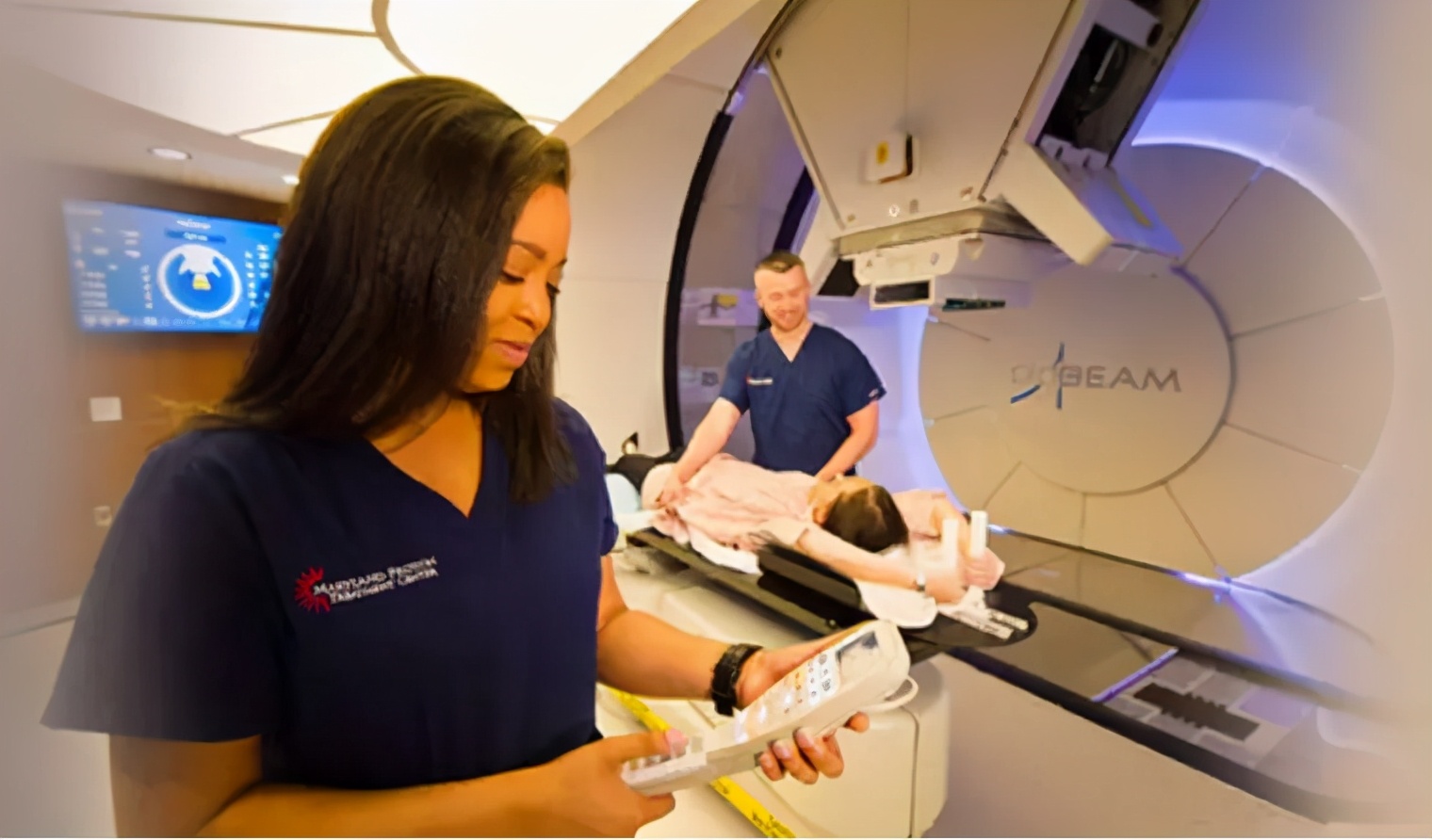 讲座+在线咨询|肿瘤专家全面揭秘:肺癌质子治疗的优势与适应症