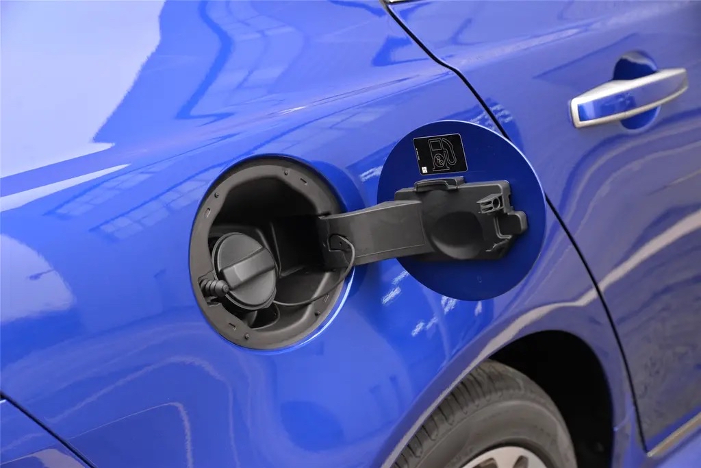 捷豹xel方向盘功能介绍,20年捷豹xel保养灯怎么复位