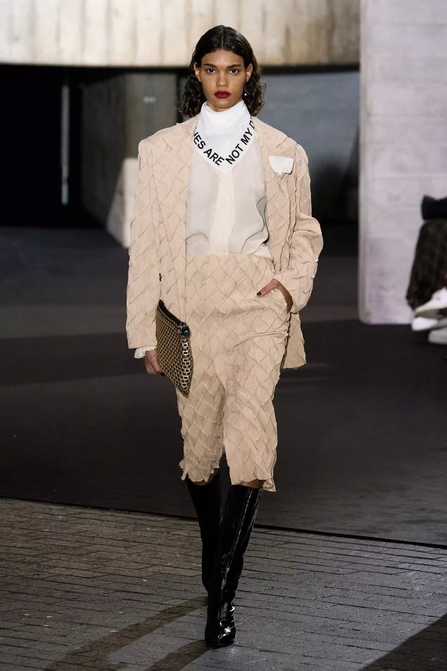 2019伦敦时装周时髦的冬天穿搭,2020年伦敦时装周视频