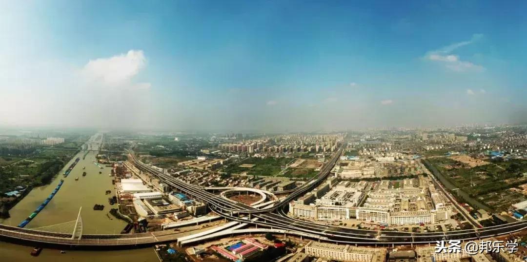 高铁交通的飞速发展,高铁轨道交通发展变化视频超燃