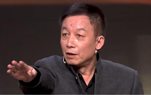 余秋雨的73岁照片,余秋雨47堂课视频