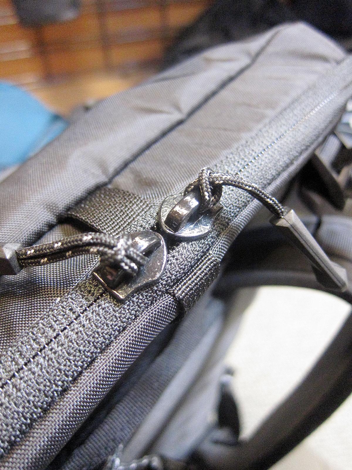 始祖鸟和猛犸象硬壳怎么选,arcteryx始祖鸟真假对比