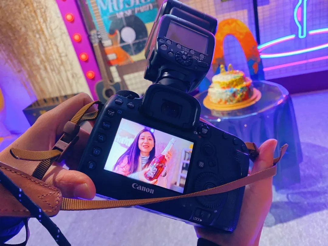 庆川美80周年!美酒、蛋糕,咖啡桌前的艺术聚会