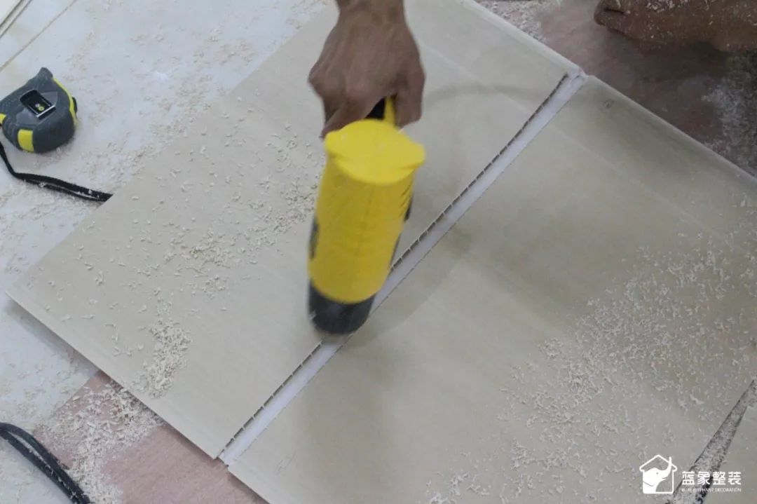 竹木纤维集成墙板和油漆哪个好,竹木纤维全屋整装多少钱一平米