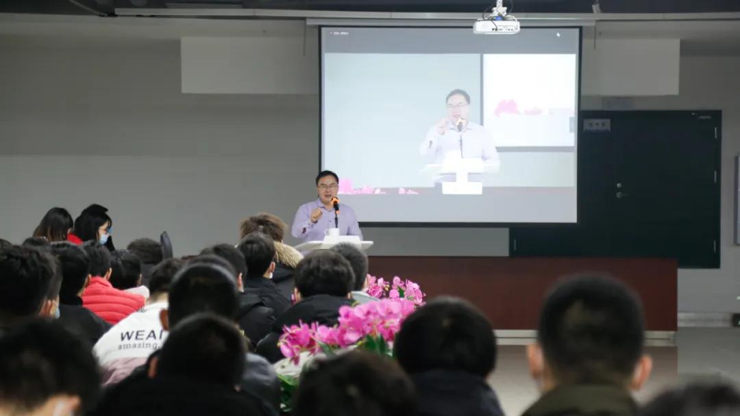 「我心中的汤总」“在纳杰上涨的不只是工资，还有我们的信心！”