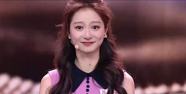 领诵归来后,中国传媒大学校花冯琳,新的努力方向是什么?