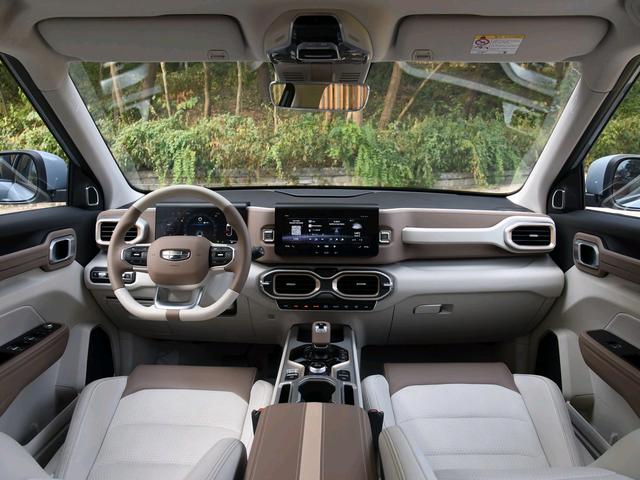 吉利小路虎2020,吉利小路虎红色