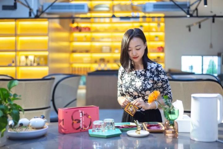 璺鏂囧寲浼犲獟鎷涜仒,璺鎷涘悎浼欎汉