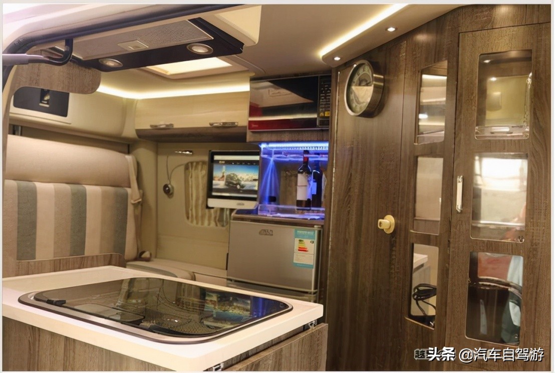 太阳能房车改装效果图,房车自驾游改装最佳方案