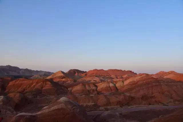 她的美是你无法企及的,她的美是不可方物的美