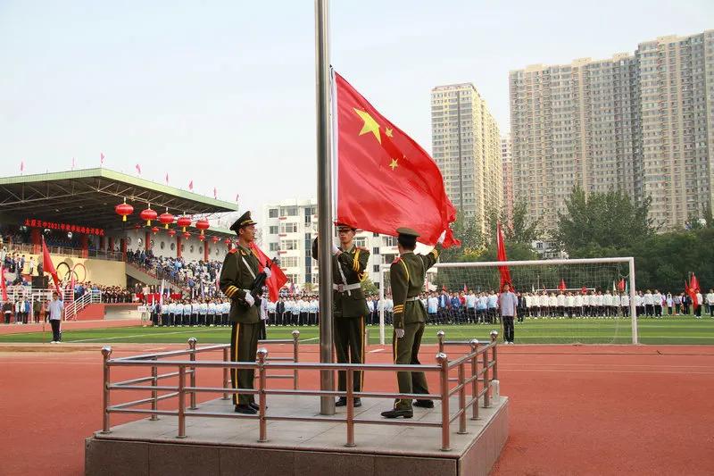 承时代使命谱青春华章演讲稿视频,承时代使命谱青春华章