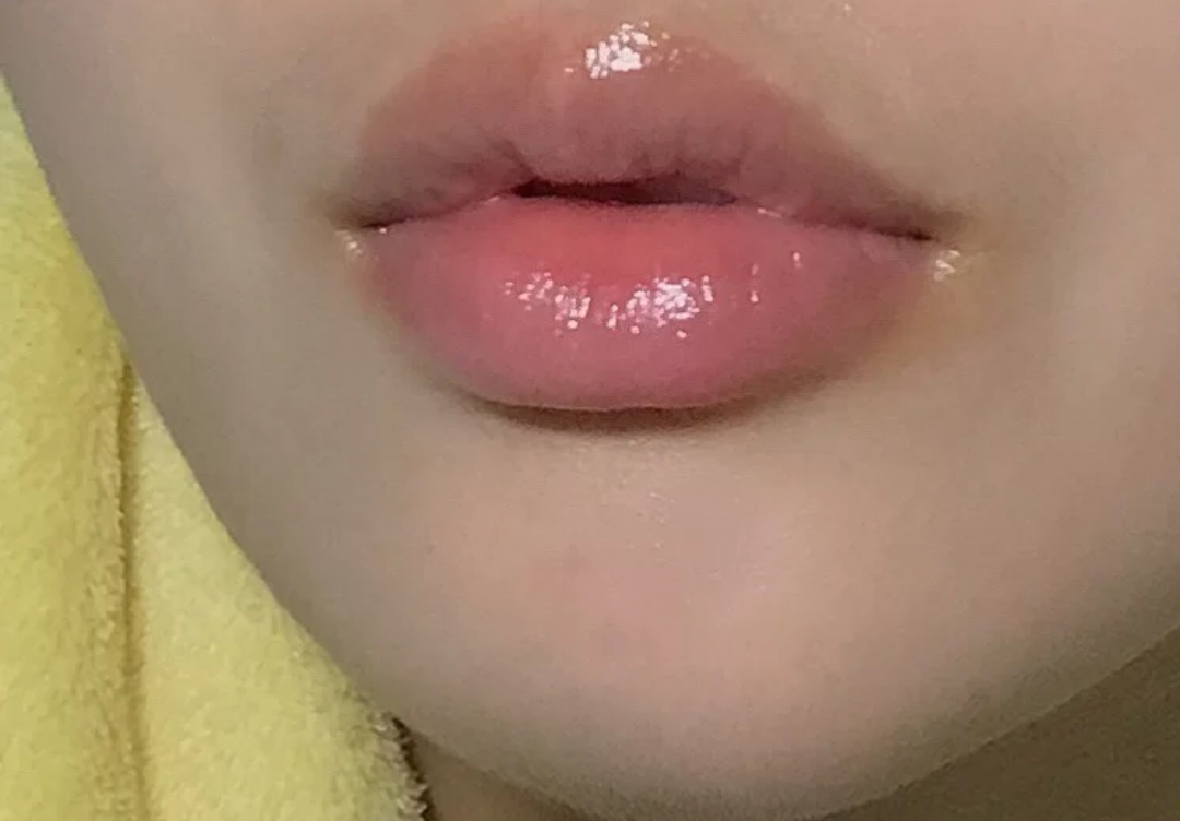 淡化唇纹唇色的唇膏推荐凡士林,dhc和凡士林唇膏哪款好用