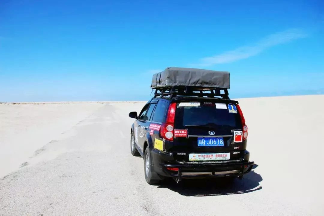 他一人一车环游五大洲，遭连环抢劫，却看见最美的风景