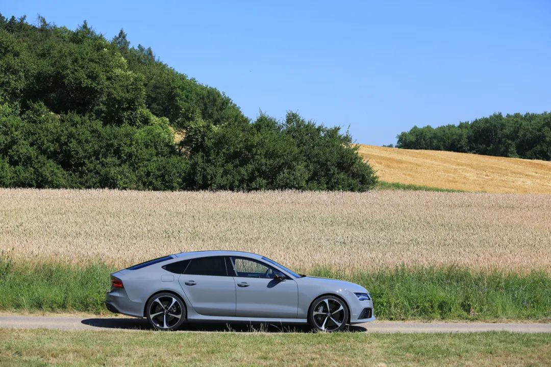 燃油车的魅力奥迪rs7,中国首台奥迪rs7-r