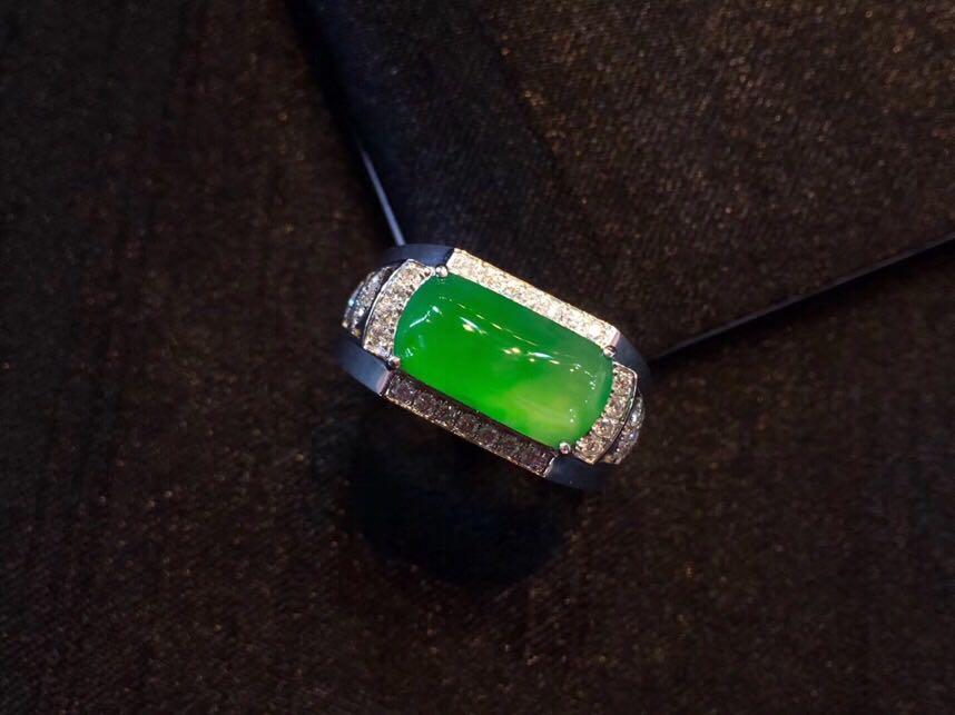 宝诗龙宝格丽什么档次,宝诗龙戒指男士哪个颜色好看