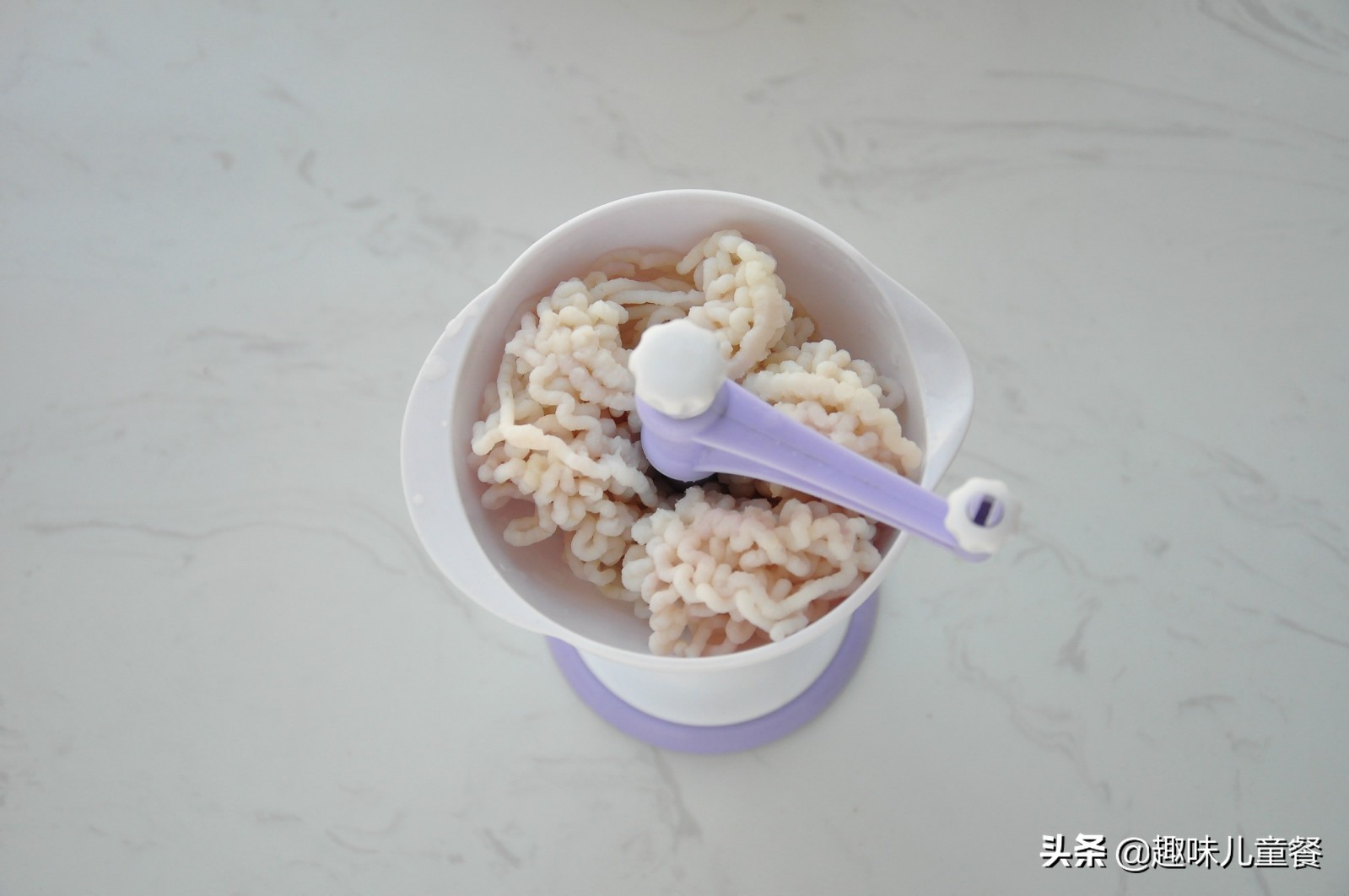 这种蔬菜代替翻糖和豆沙更健康，复活节咱们一起来做杯子蛋糕吧