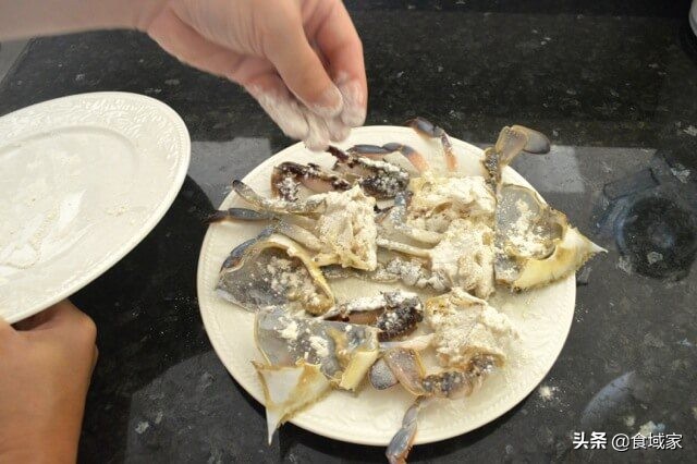 只有葱姜怎么做螃蟹好吃,葱姜爆炒毛螃蟹怎么做