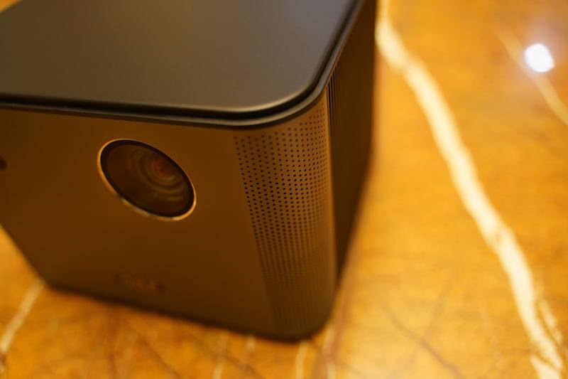 大眼橙投影仪家用x7m智能投影,极米和大眼橙x7d投影仪对比