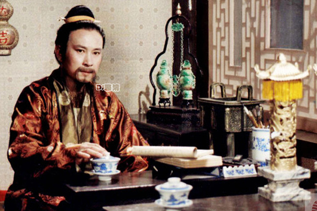 81版敌营十八年演员今昔对比,张连文主演敌营十八年完整版