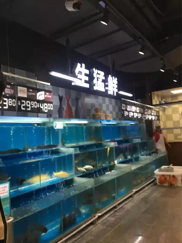 中国零售CIO俱乐部走进好邻居、华冠考察交流暨华为用户大会召开