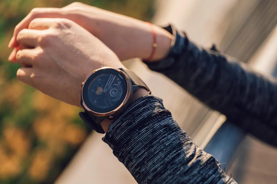 suunto手表哪个系列好,suunto颂拓7智能运动双系统手表