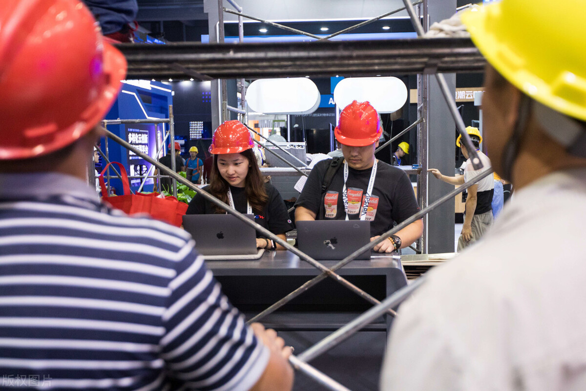 软工和计科哪个专业好,计科专业哪个方向工作轻松点