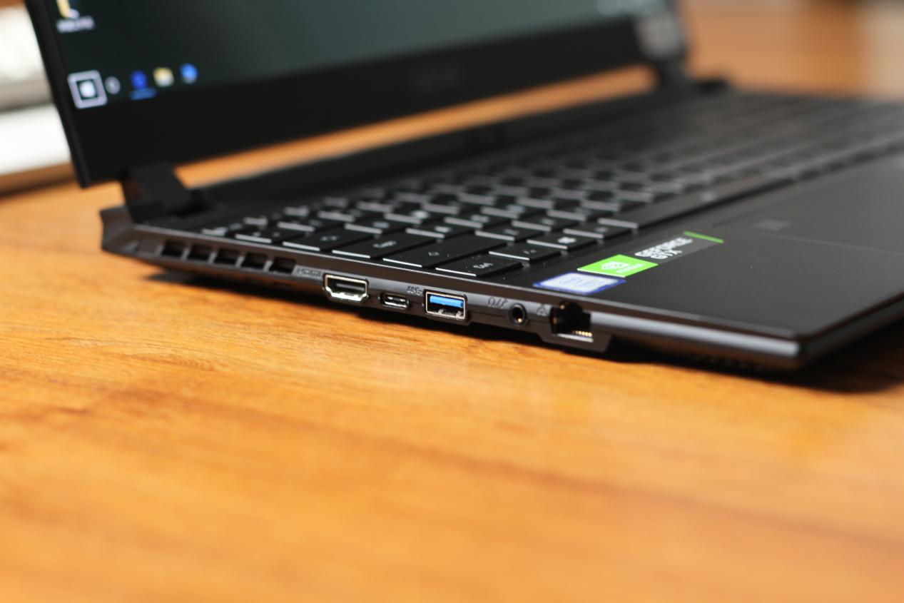 技嘉newaero15配置图,技嘉aorus15p-yd笔记本测评