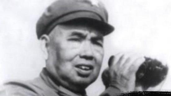 贴身警卫解密真实的*世友许**:他原先最服张国焘