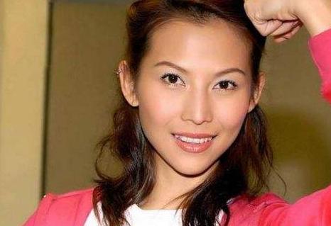 蔡少芬的艰辛往事,蔡少芬人生几经波折大起大落