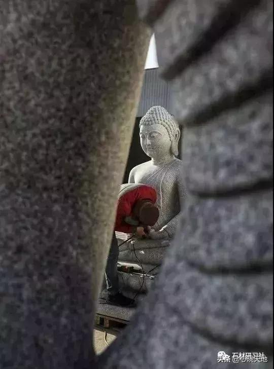 石雕观音佛像雕刻,彩绘汉白玉观音石雕佛像雕刻定制