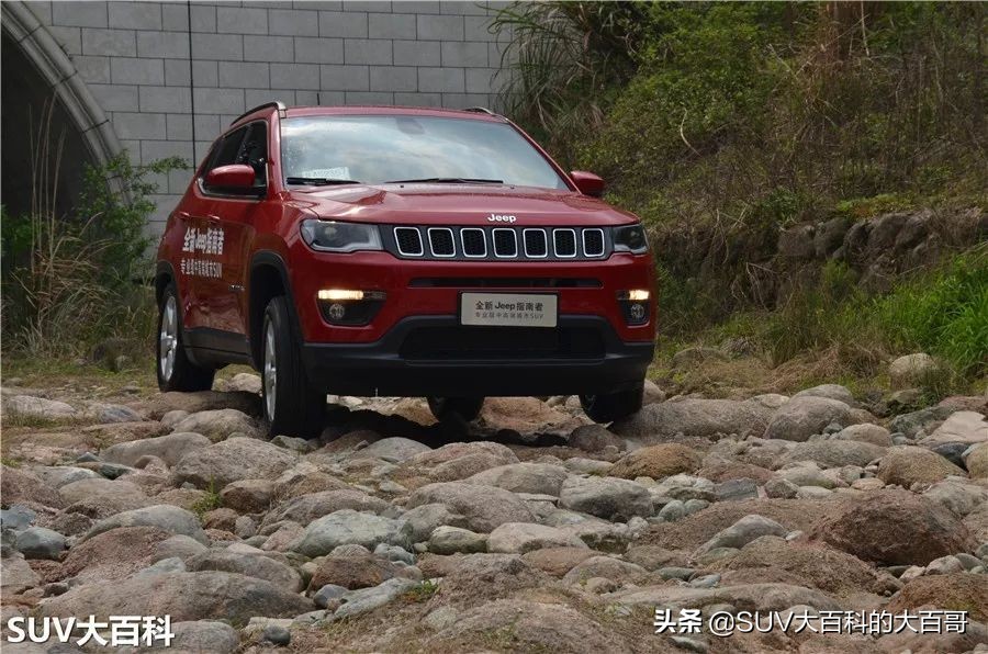 15款jeep指南者新车多少钱,15jeep指南者2.0落地多少