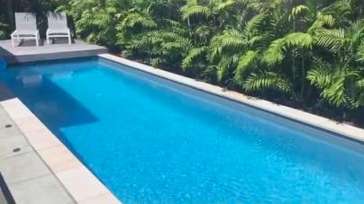 750万能在新西兰买别墅！买一套送一套，还自带泳池