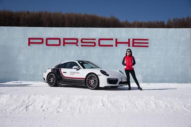 保时捷911冰面上漂移,保时捷汽车911玩雪