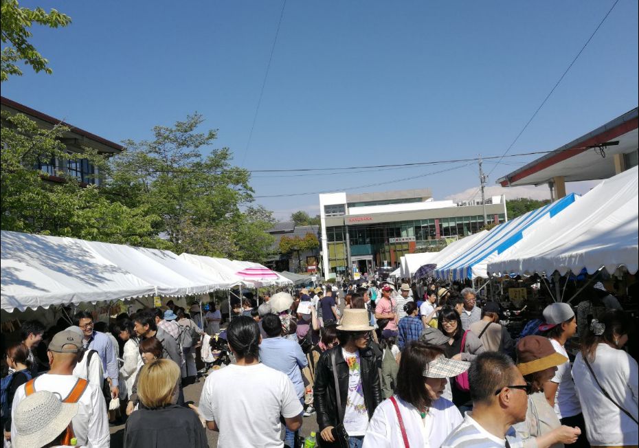 “碰瓷”日本美浓烧集市,我们最动心的却是一个木质便当盒