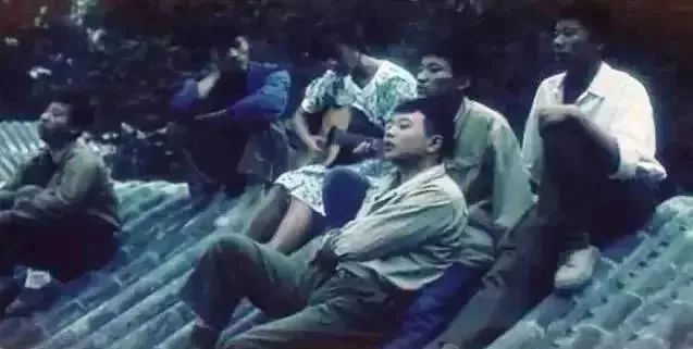 鑲茶嫳瀛︽牎鏃ュ父,鑲茶嫳瀛︽牎鍥炲繂