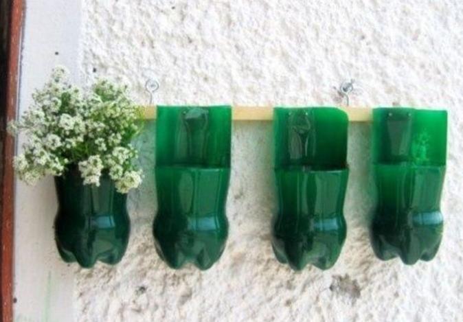 破旧塑料瓶一秒变精美花盆,废饮料瓶的妙用还可以做花盆吗