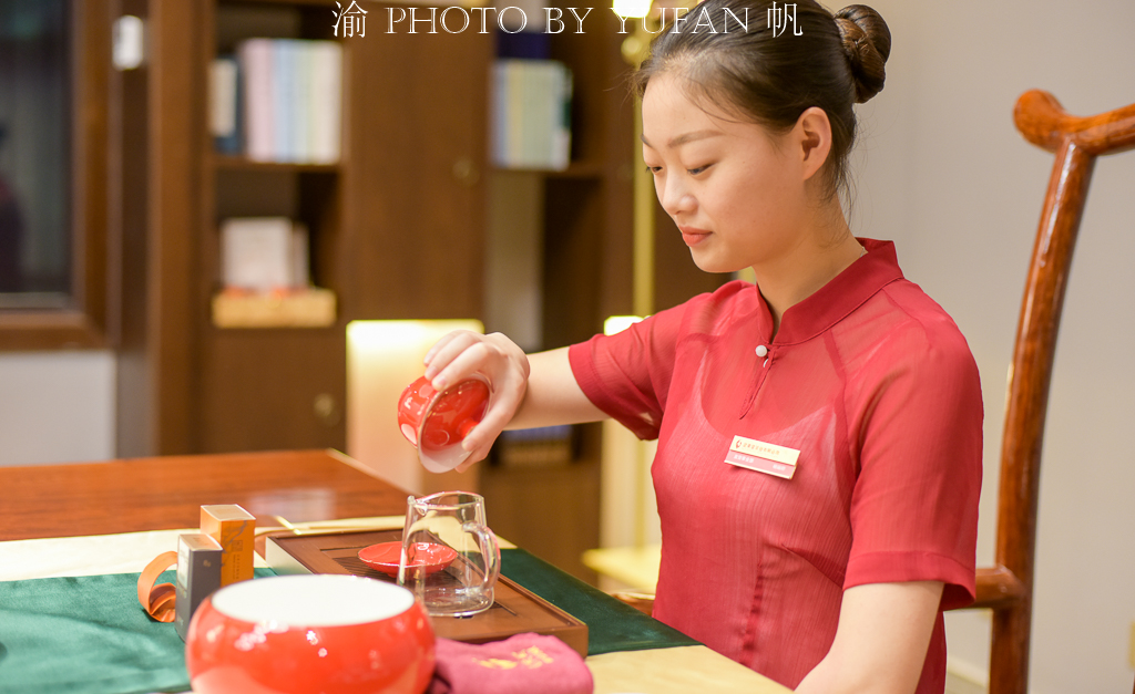 武夷山的茶女，并不是你想象的那样，她们活在茶中，以茶为乐