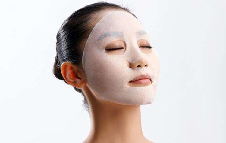 夏季油性肌肤应该如何护肤,油性肌肤适合以油养肤吗