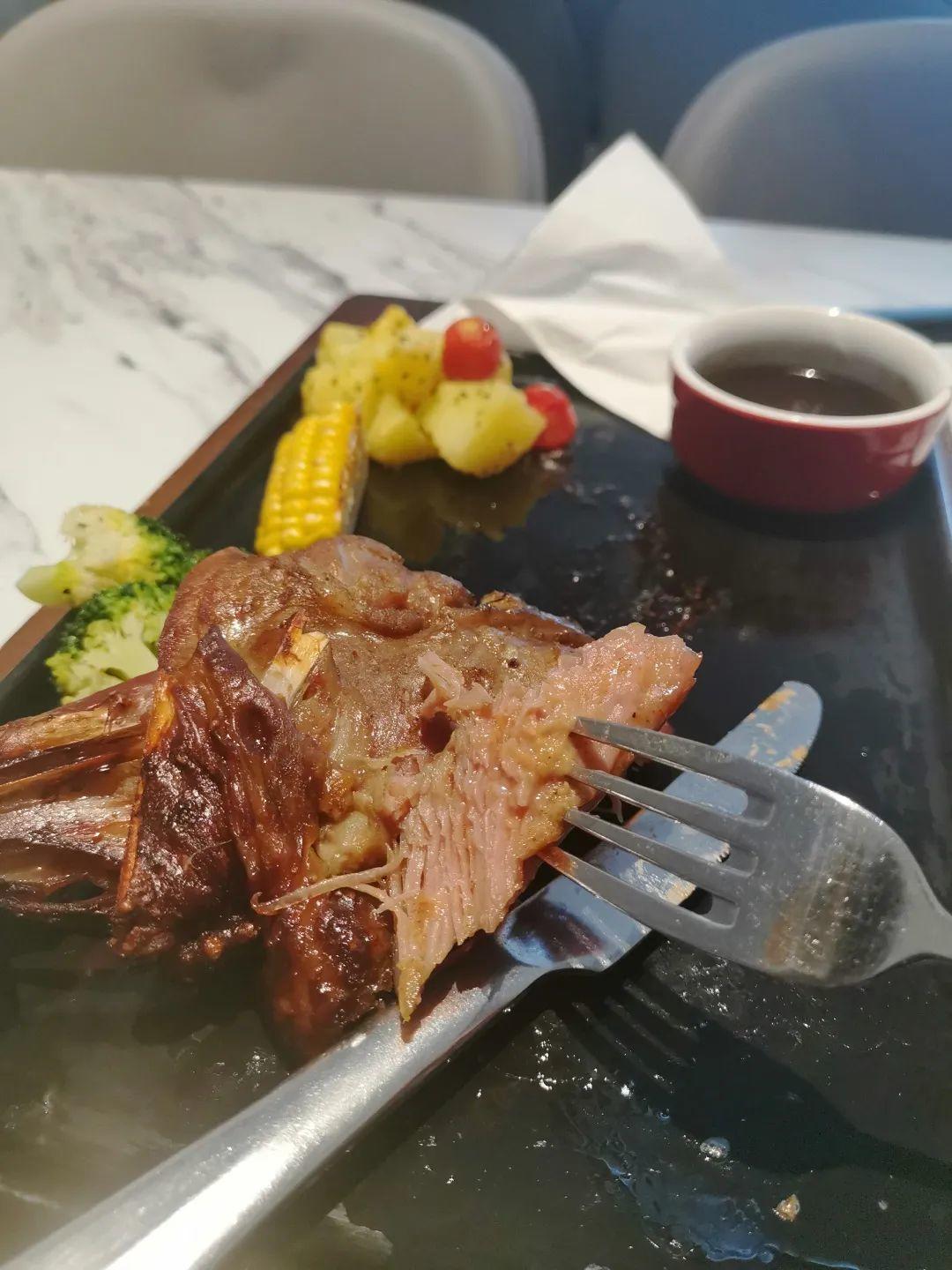 必胜客的自助值得吗,必胜客5折卡和2人自助餐怎么划算